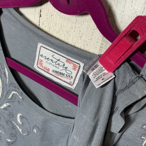 Aventura Gray Short Sleeve Scroll Print Tee - Picture 3 of 5